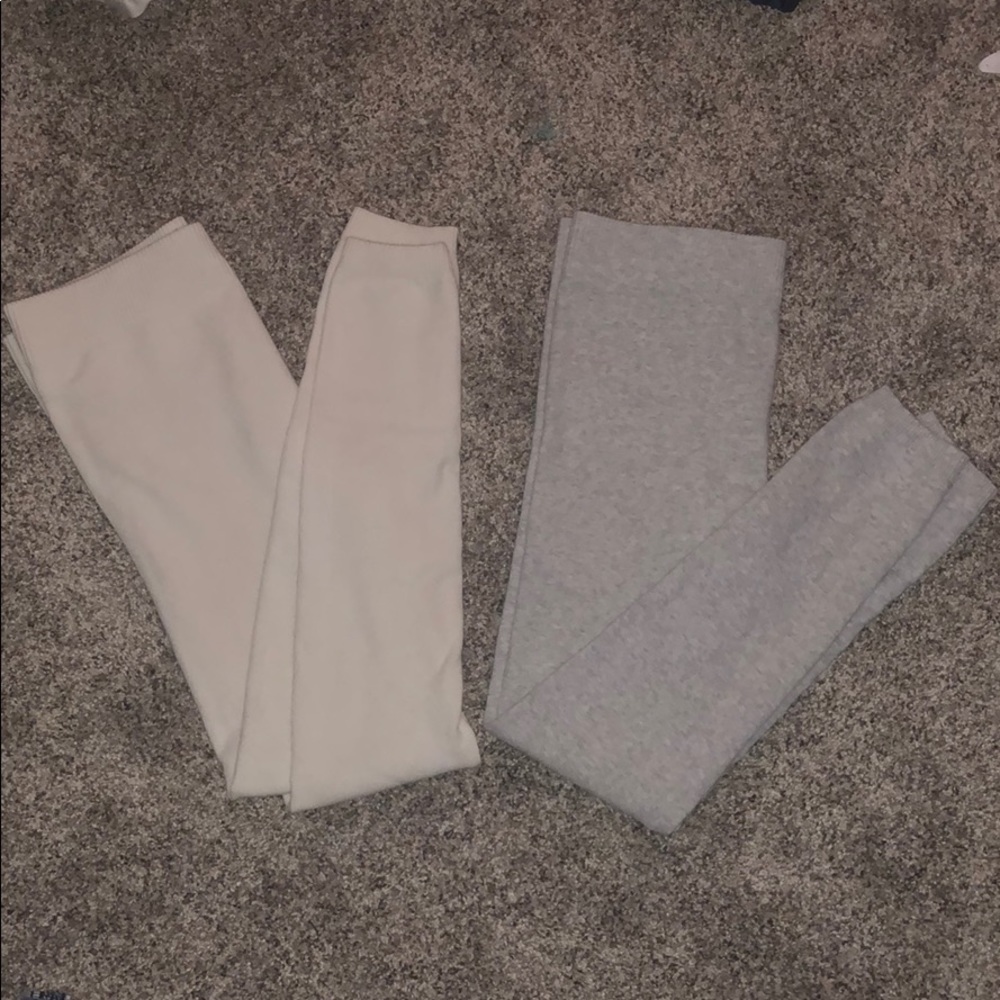 🍾 Thick leggings! Both for $8!